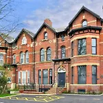 Free Parking - 1 Bedroom Salford Royal Sleeps 4