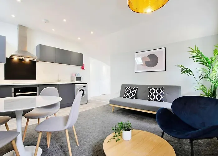 Free Parking - 1 Bedroom Salford Royal Sleeps 4